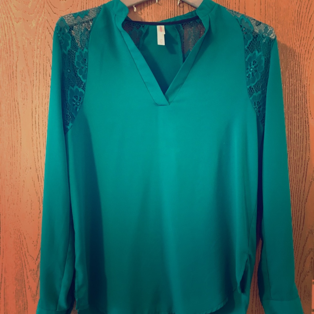 Lace shoulder blouse